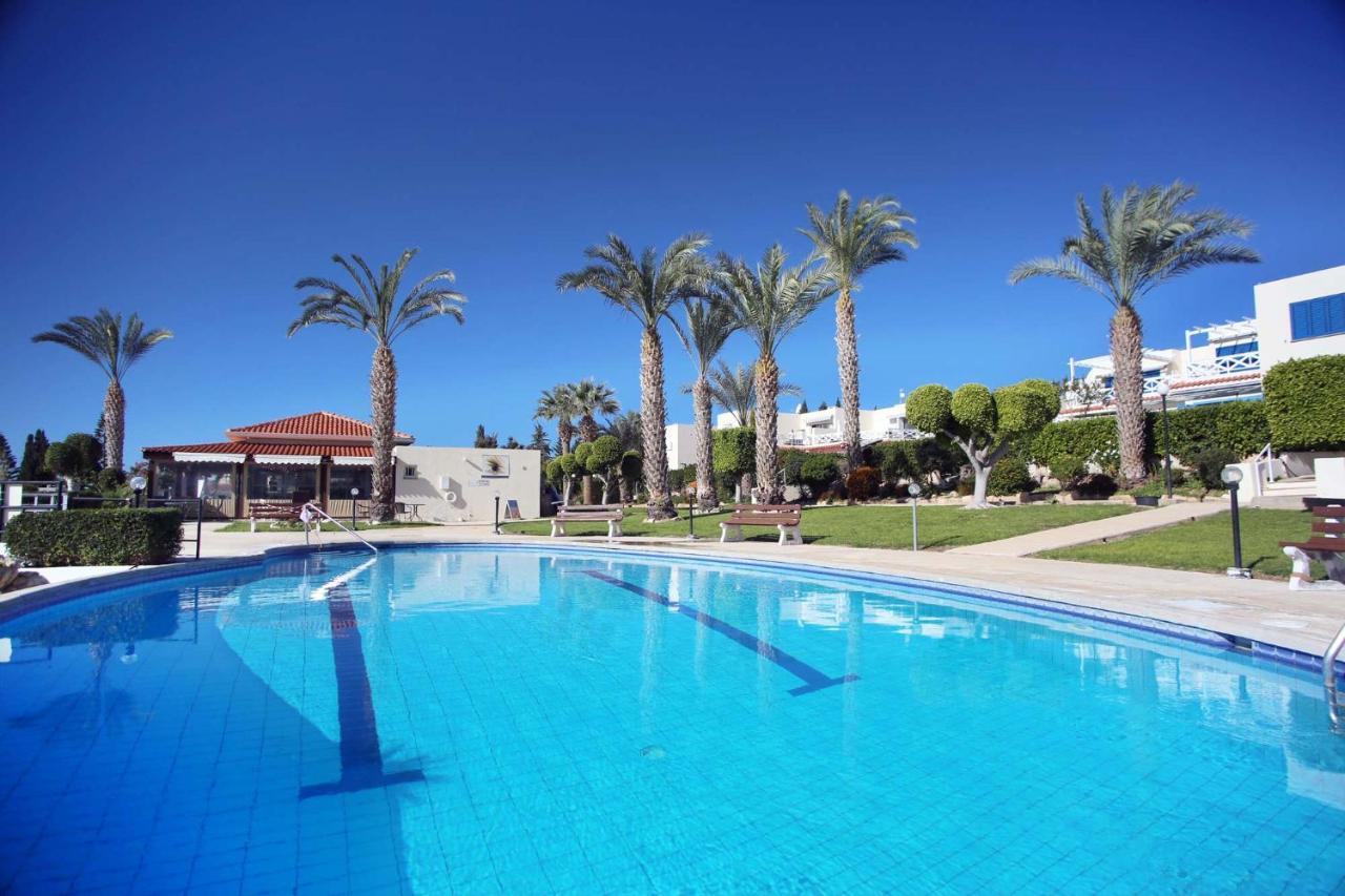 Coral Bay Suite Cyprus エクステリア 写真