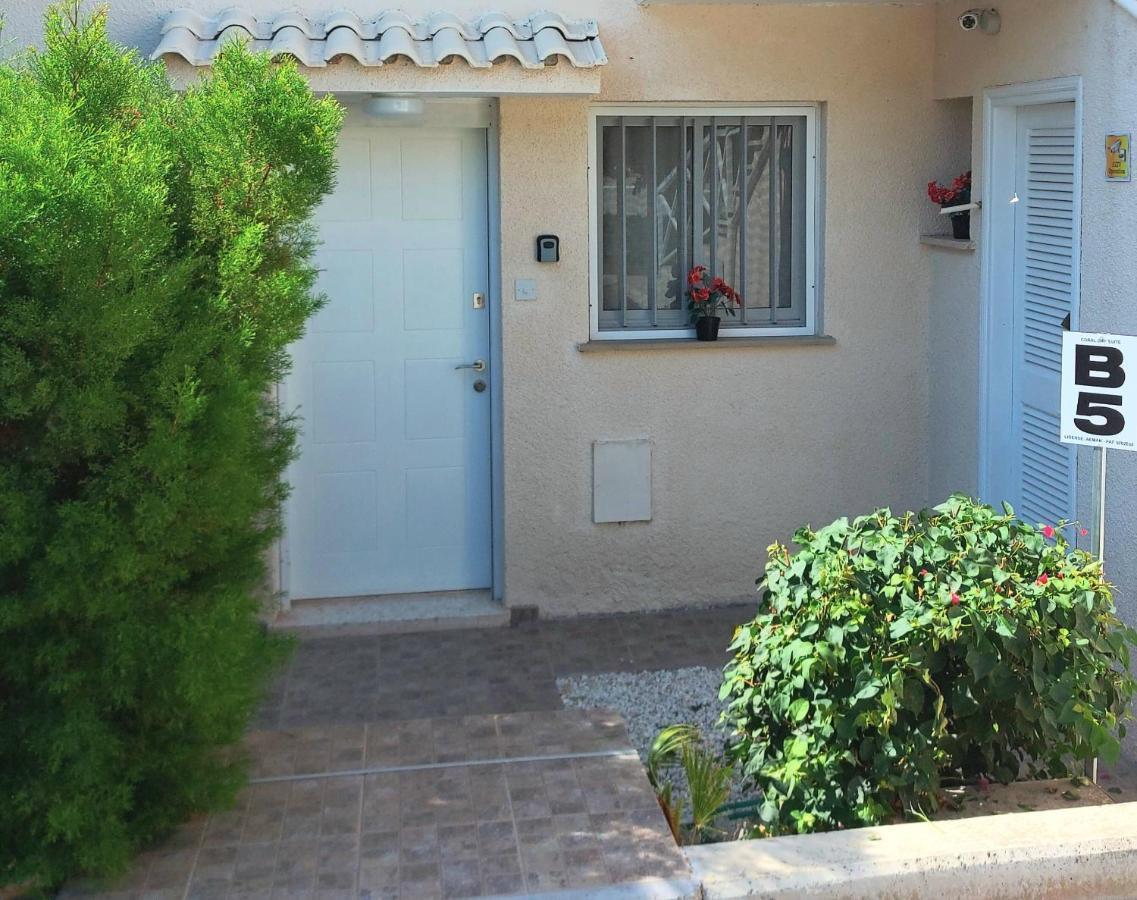 Coral Bay Suite Cyprus エクステリア 写真