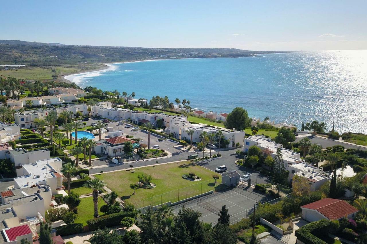 Coral Bay Suite Cyprus エクステリア 写真