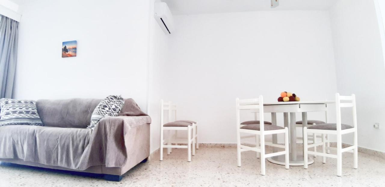 Coral Bay Suite Cyprus エクステリア 写真